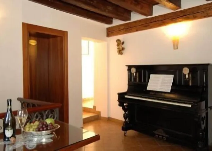 Hotel Ca' Dei Leoni 3*