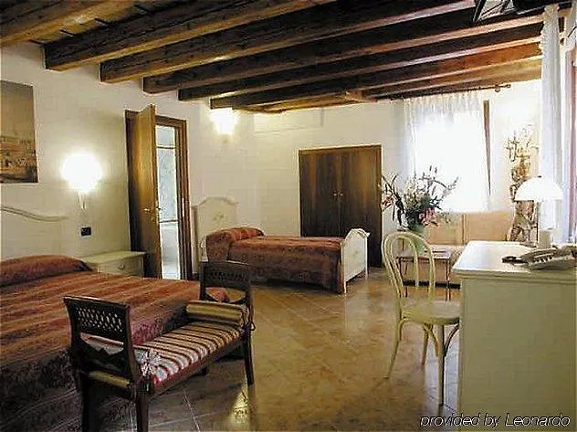 Ca' Dei Leoni ホテル